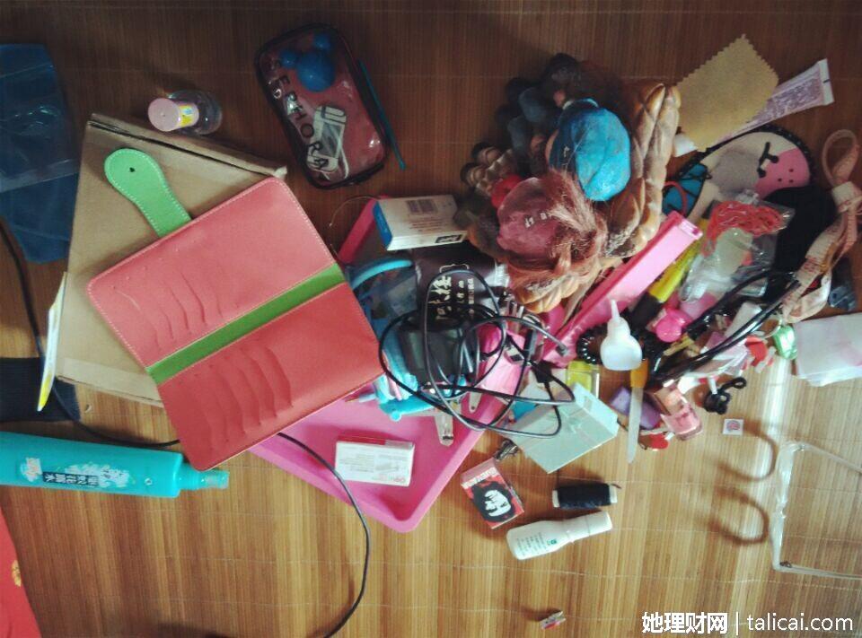 逗逼来秀下整理房间的过程曝乱糟糟滴房间