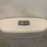 修理厕所水箱漏水