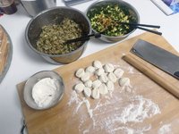 家里蹲，得来顿饺子呀