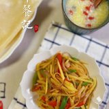 早餐｜2023年3月8日 土豆丝春饼 小米粥 砂糖橘