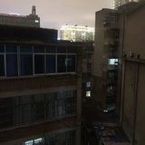 窗外夜景