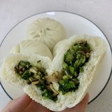 翠绿的香菇菜包