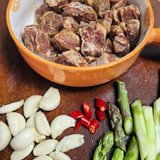 梅子学料理｜2025-002:金蒜牛肉粒