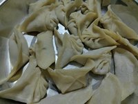 最近糟糕的事有点多，包个饺子冲散霉运~