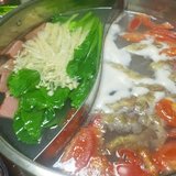 小两口，吃+电商卖卖货+追剧