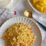 早餐｜2023年4月13日蛋炒饭 芒果 牛奶