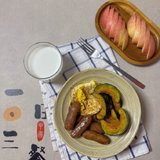 早餐²⁰²⁴/₁ ₁₉🌧烤南瓜+脆皮肠+煎蛋+苹果