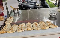 小时候经常吃这种烧饼包油条