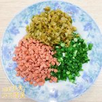 美食小记之火腿榨菜鸡蛋煎饼。