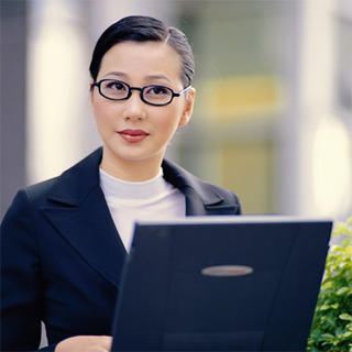 你也有个女上司吗