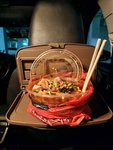在车里躺着