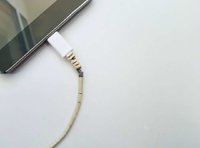 感觉我的手机充电器还可以再用20年