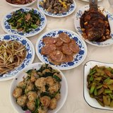 丰盛的午饭