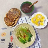 早餐²⁰²⁴/₁ ₂₆☀️
红豆汤+梅干菜馅饼+玉米+水煮蛋