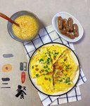 早餐²⁰²³/₁₂ ₀₆☀️
南瓜小米粥+鸡蛋饼+煎脆皮肠